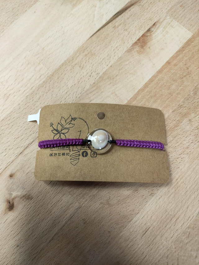 ESTEL_WEB011 Bracelet macramé coquillage violet 