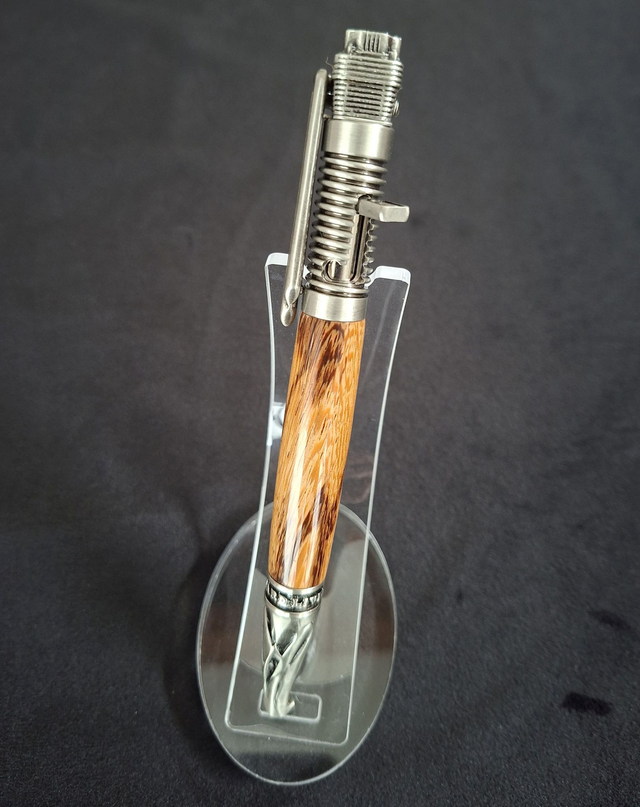 Stylo Biker en bois serpent