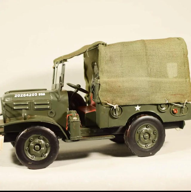Retro WW2 truck metal 30 CM
