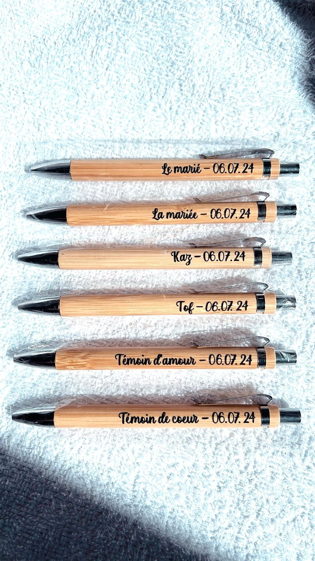 Stylos mariés et témoins