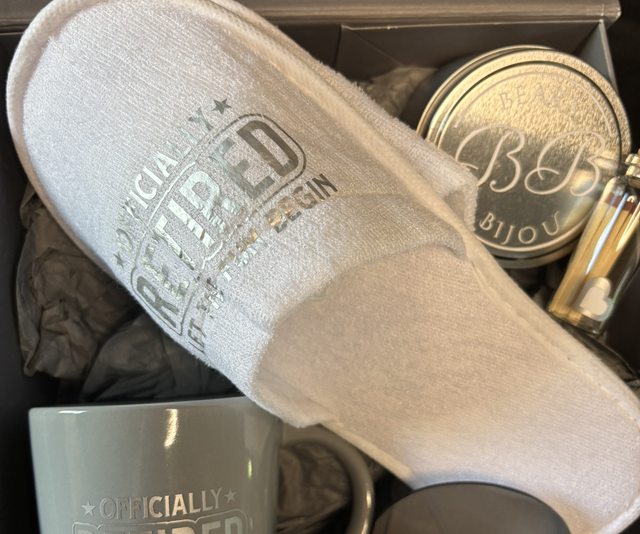 Retired gift set with candle