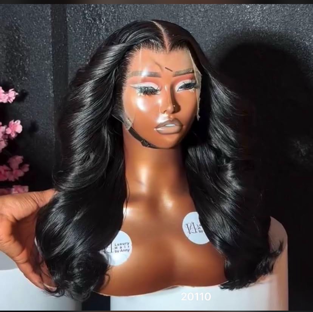 Perruque Lisse Ondulée Noire – Cheveux 100% Humains