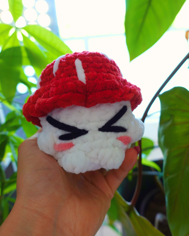 Petite Lila | Créature d&#039;atelier champignon en crochet pour t&#039;émerveiller