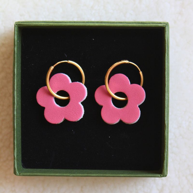 Boucles d’oreilles créoles fleurs  