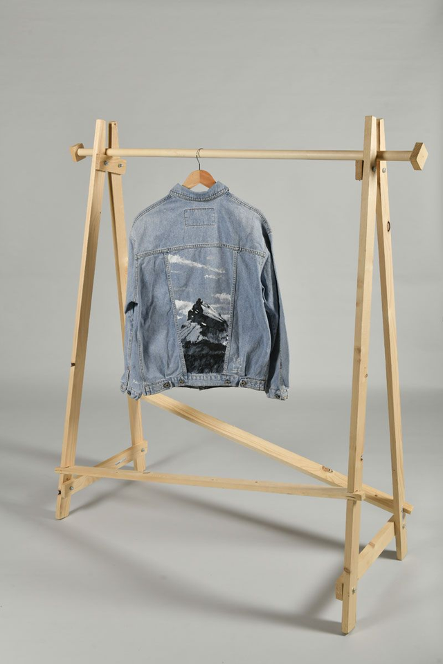 veste en jeans Convit de seconde main peinte à la main - œuvre paysage montagne enneigée Chartreuse