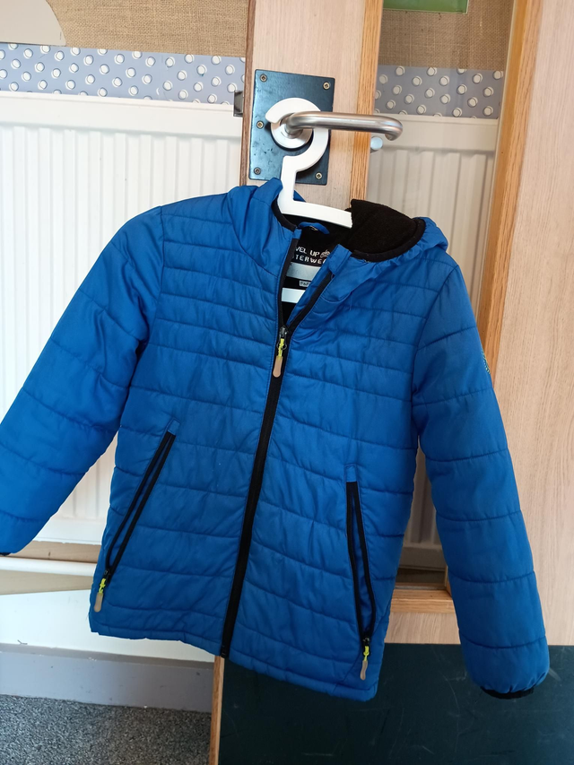 'F&amp;F' puffer style coat, hooded 8-9 years