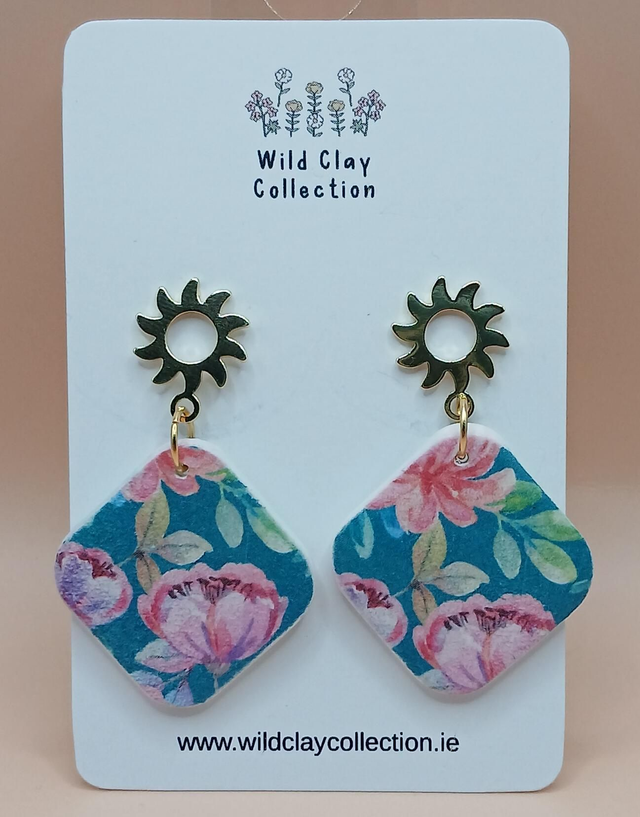 Marianne Calls the Sun