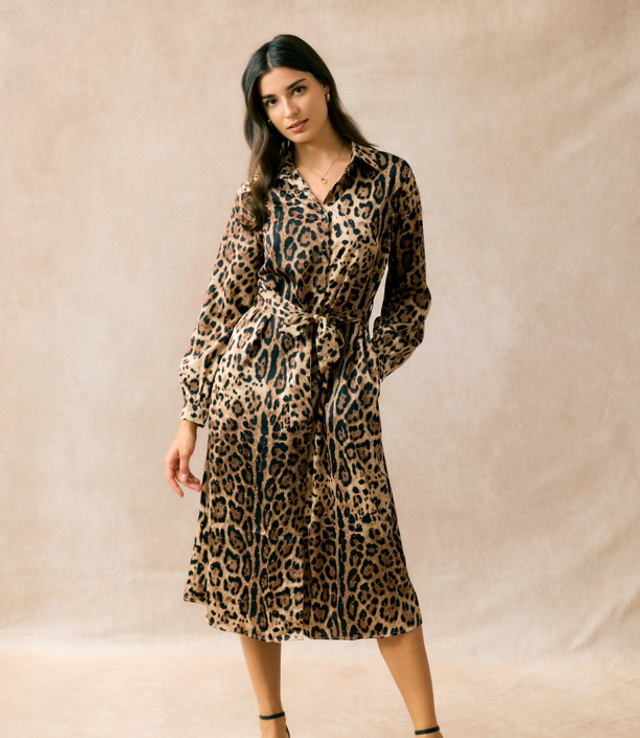 61-6. Robe léopard avec strass