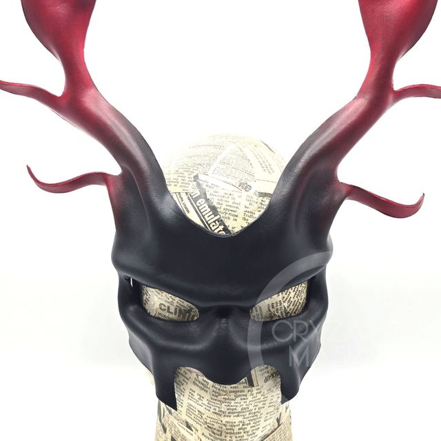 Black Leather Stag, red Antlers