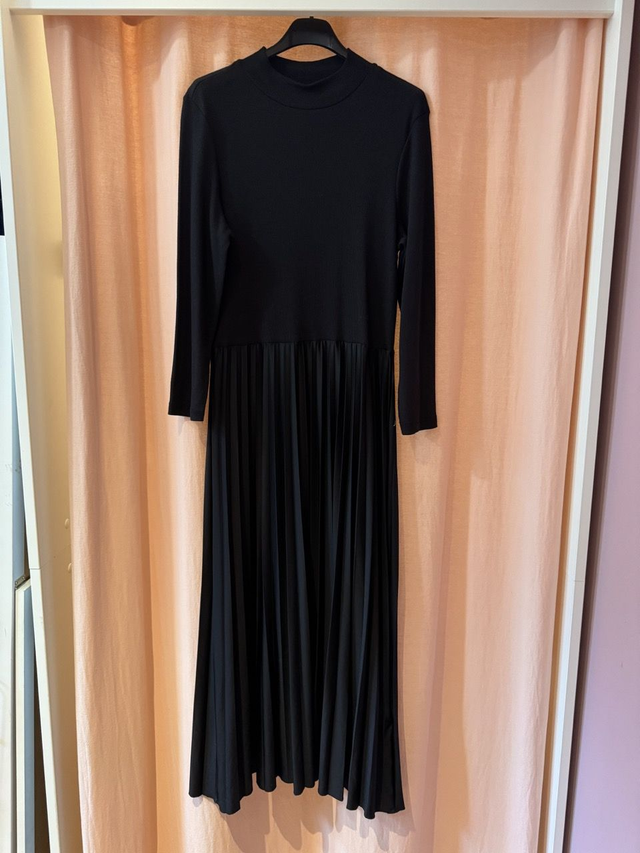 Abito nero maglia e plissé S