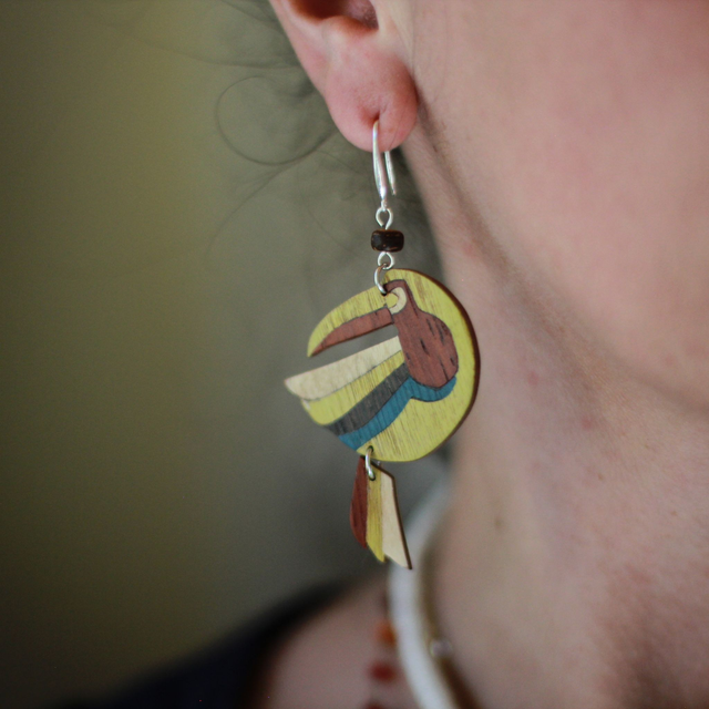 Toucan Jaune - Boucles d'oreilles en marqueterie de bois