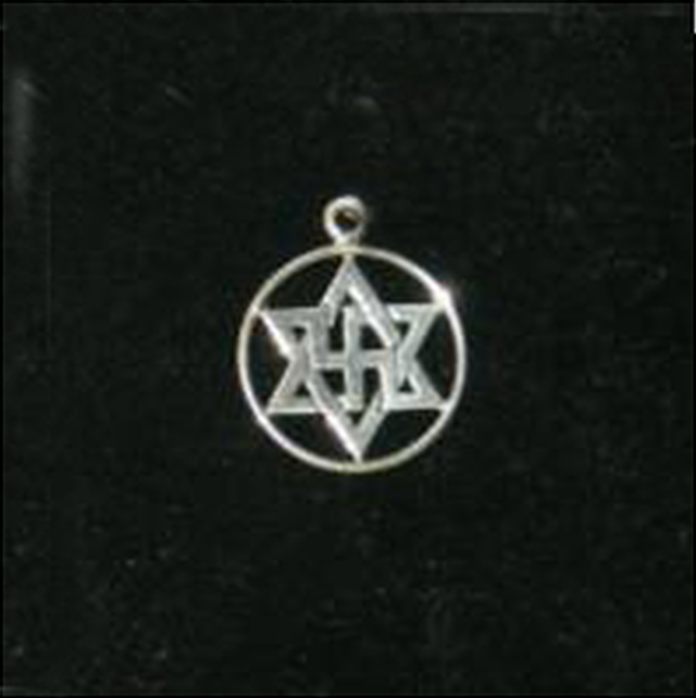 Symbol of infinity, Medal Silver openwork with 23 mm circle. (réf. OSCS23)