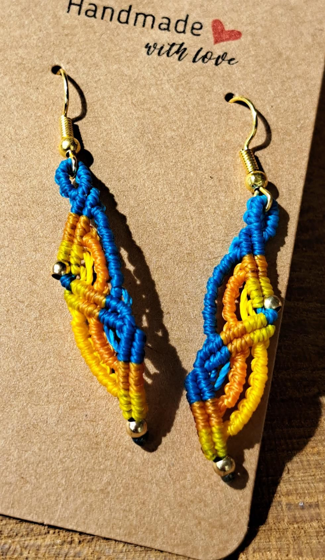 Boucles d'oreilles micro-macramé multicolores