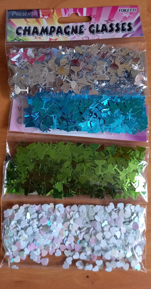 Set of 4 sequin table decorations 
