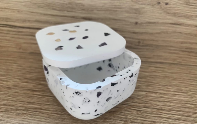 Coffret à bijoux incrustée de chips en Améthyste