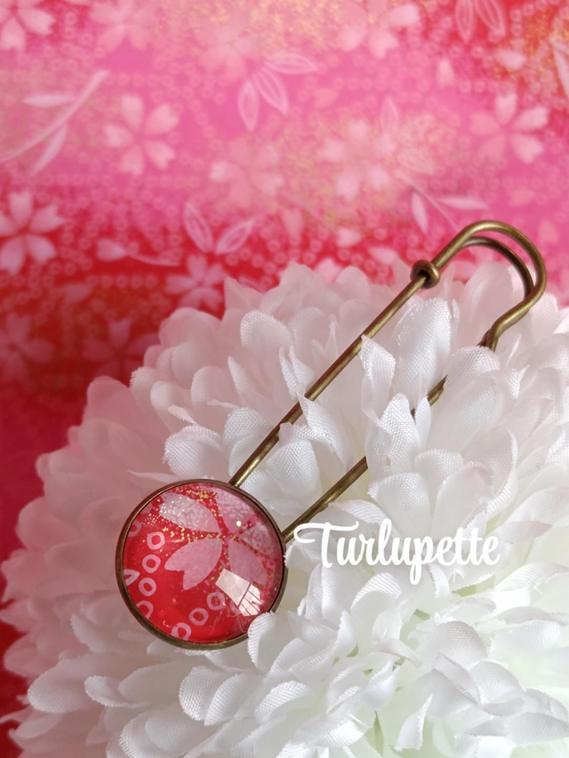 Broche (Papier Pinku)