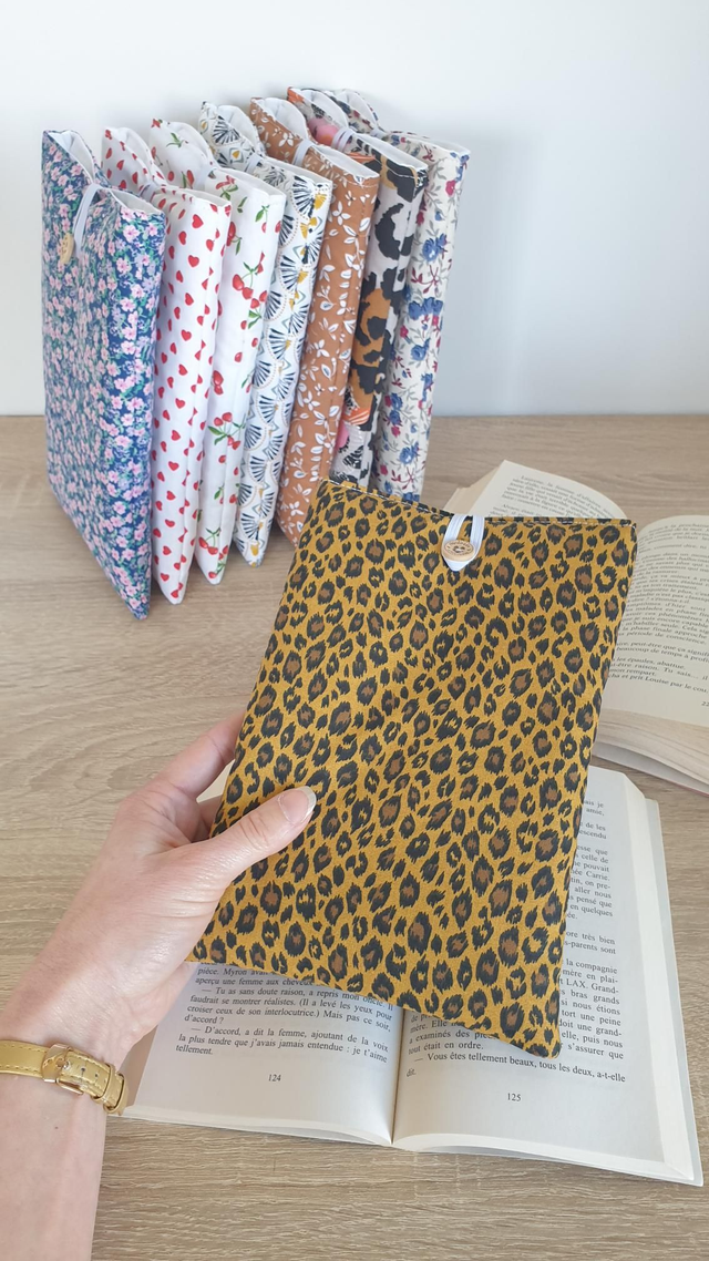 Pochette/couvre livre léopard 🐆