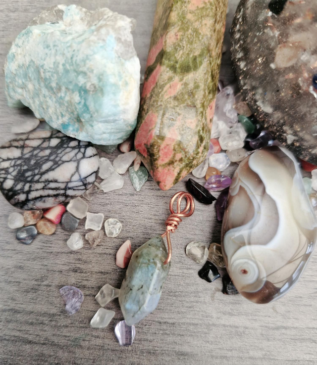 Labradorite pendant small 