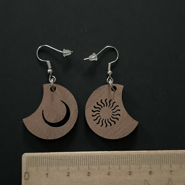 Lune soleil en noyer 