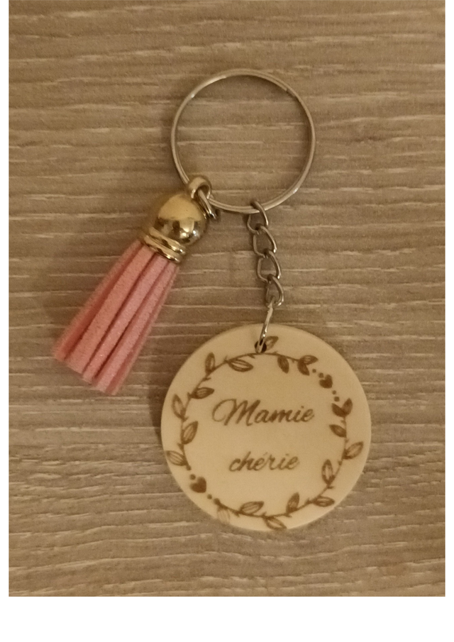  Porte-clé &quot;Mamie Chérie&quot; en Bois Gravé - Personnalisable  