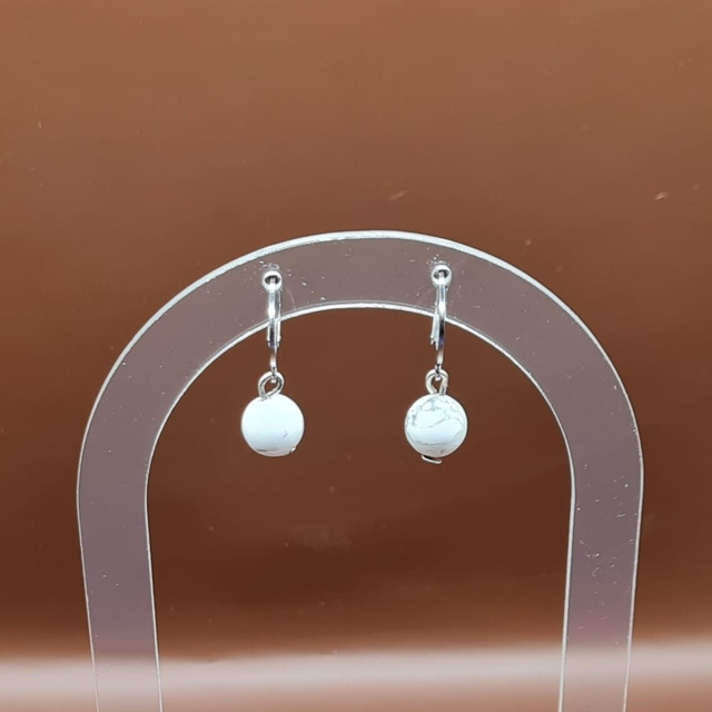 Boucles Howlite blanche
