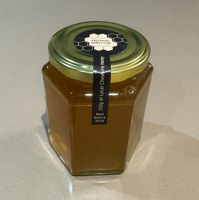 Late season Honey, sourced from a single hive with a delicious flavour, deep golden colour and interesting aroma. 