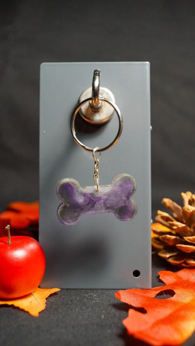 Porte clef nonos fumé violette