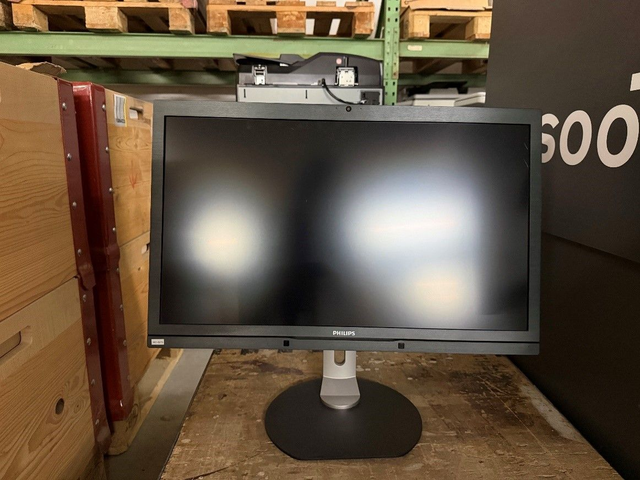 Philips Brilliance 272P4 27” QHD Monitor (2560×144