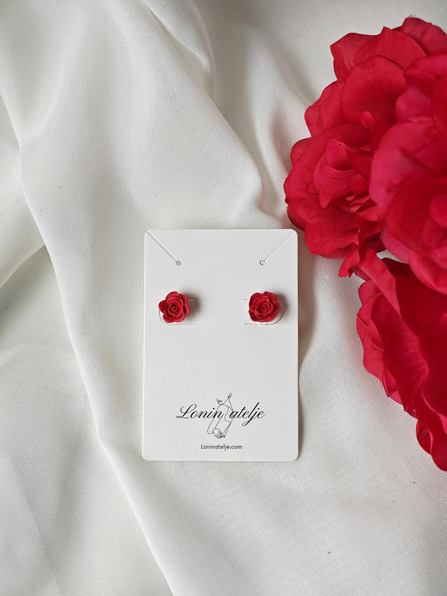 Valentinova kolekcija Red Love - mali uhani vrtnica