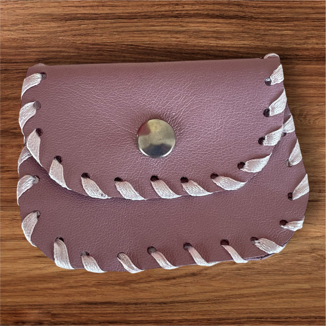 Pochette à chapelet en cuir vieux rose