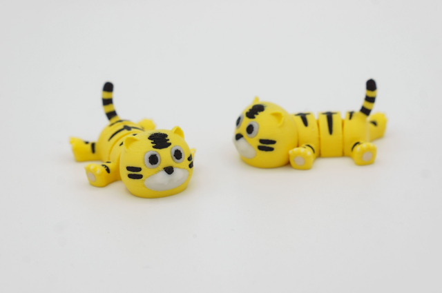 Tigre flexible miniature