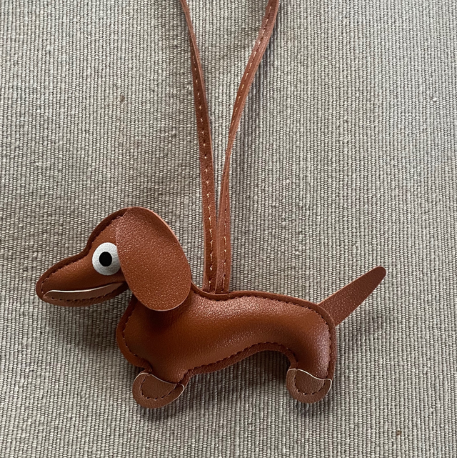 Tassen hanger teckel Camel 