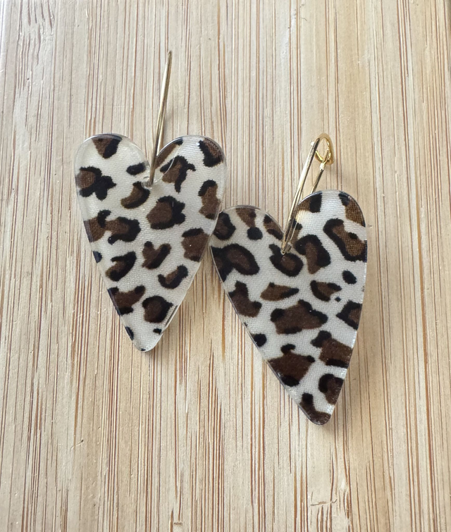 Boucles d&#039;oreilles grand coeur guepard marron/noir
