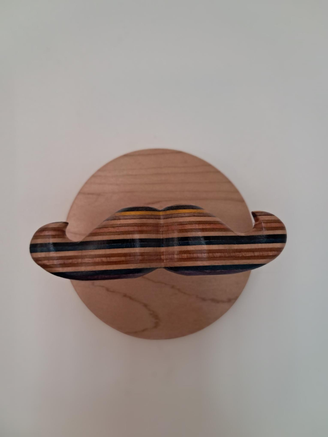 Décoration murale moustache (sur commande)