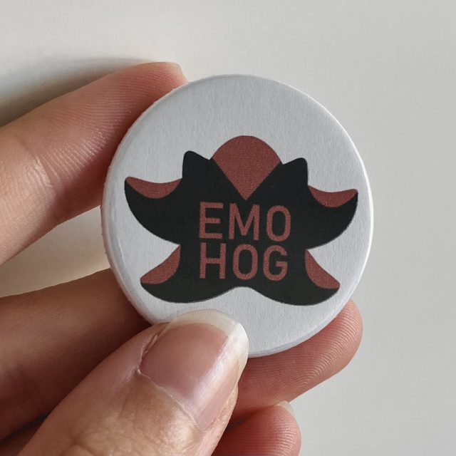 STH: emohog (button small)