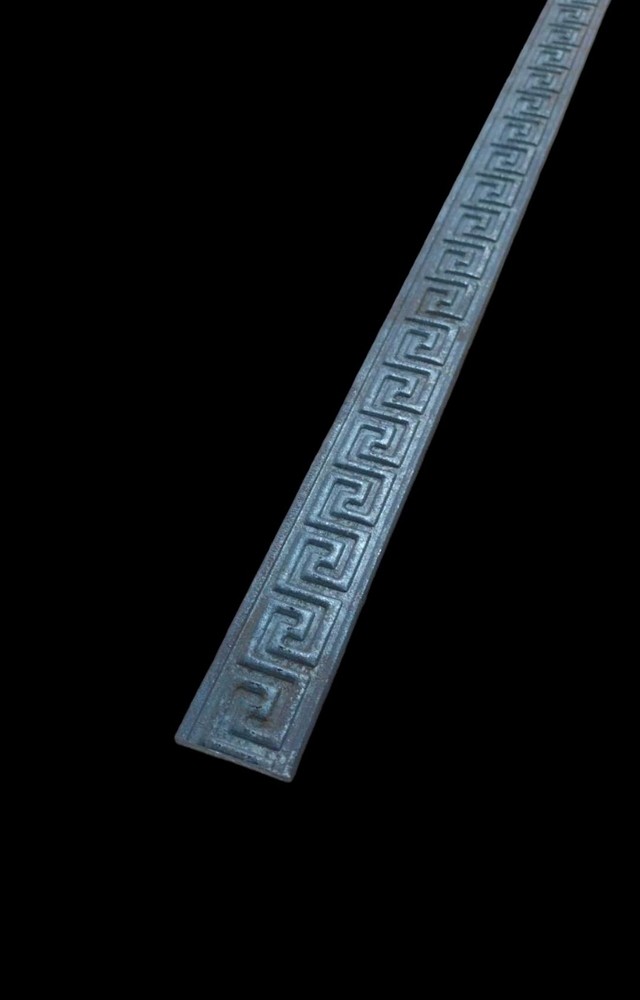 FER PLAT DÉCORATIF "VERSACE" 30x5 mm.  barre de 3 m. 