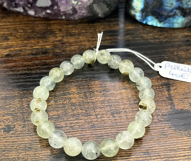 Bracelet de Préhnite avec inclusions 
