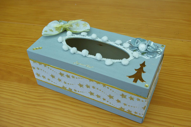 870.13-Boîte à mouchoirs "joyeux Noël" L25xl12xH11 cm