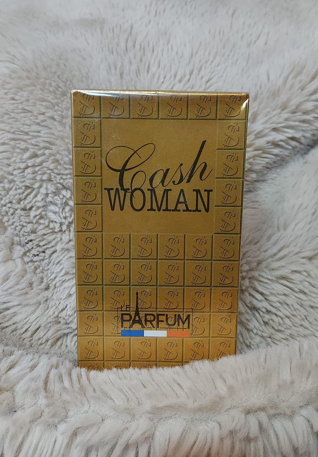 Cash woman
