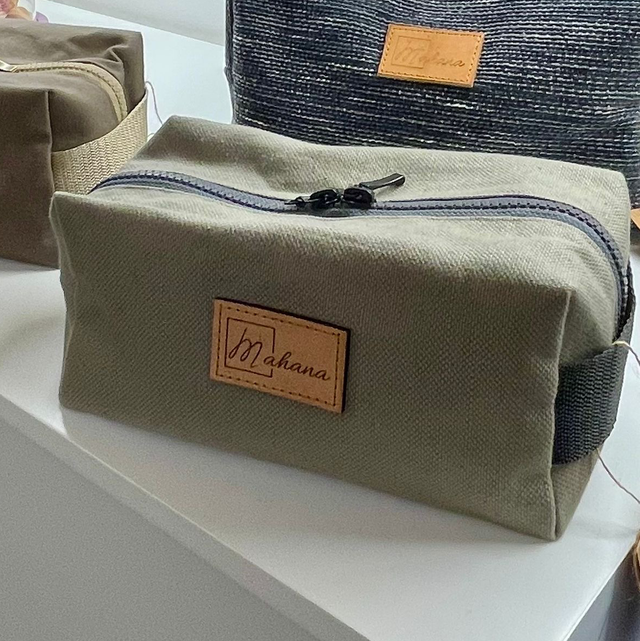 Trousse de toilette homme gris vert