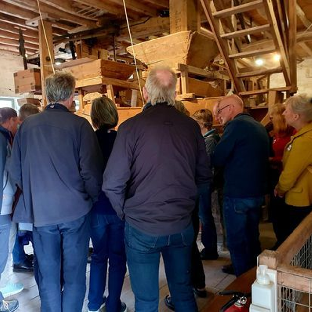 MILLING DEMONSTRATIONS