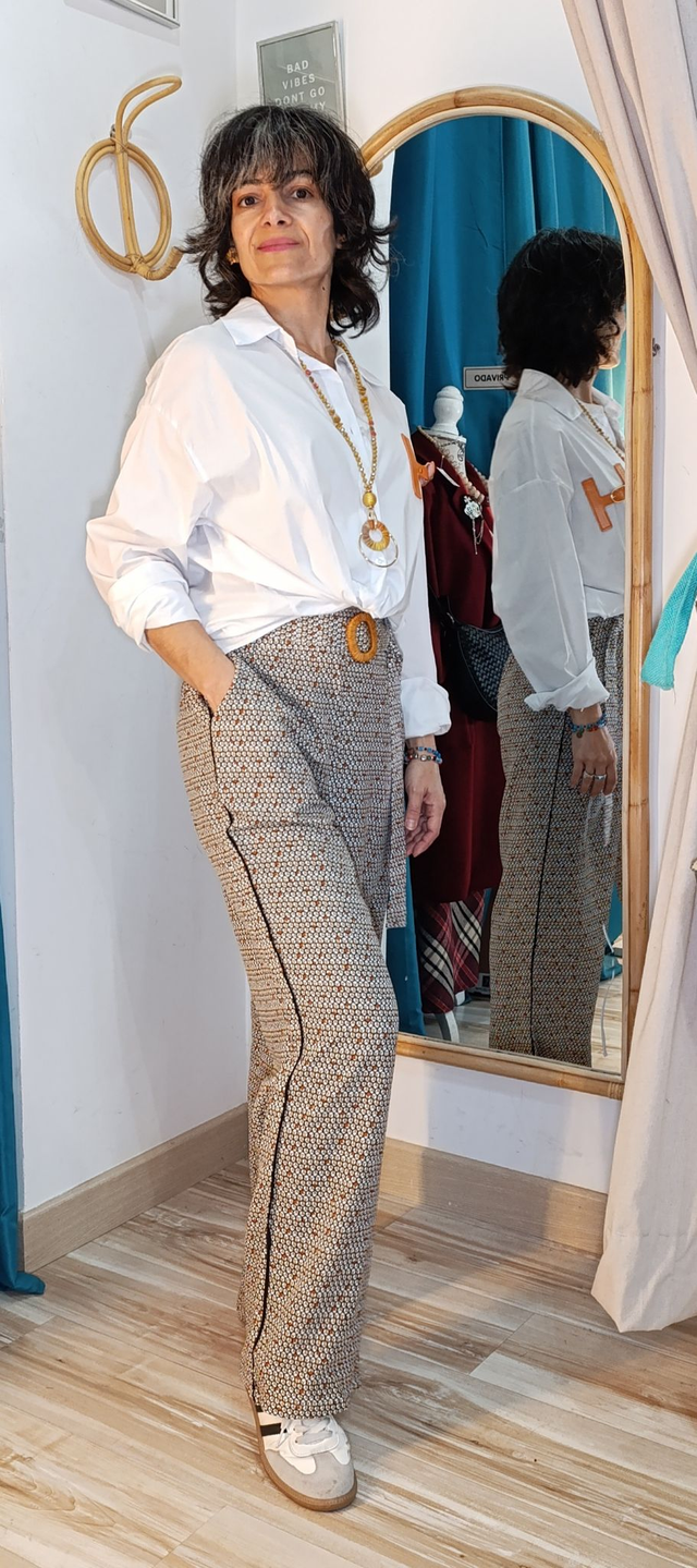 Pantalón estampado geométrico beige