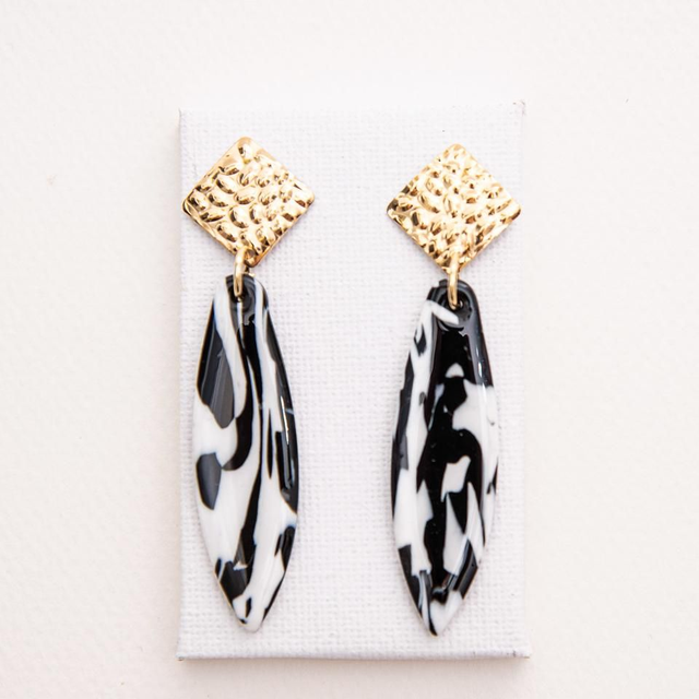 Black And White Petal