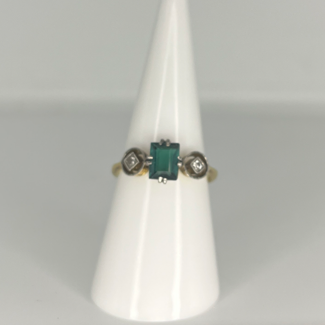 18ct Gold Tourmaline and Diamond Ring - Size N 1/2