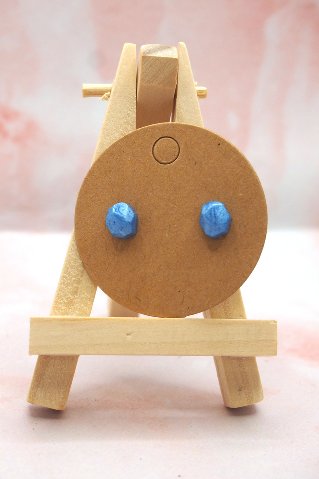 Clou d'oreille "Pierre"