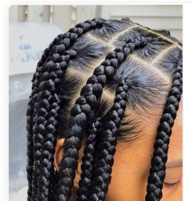 LARGE KNOTLESS BRAIDS 