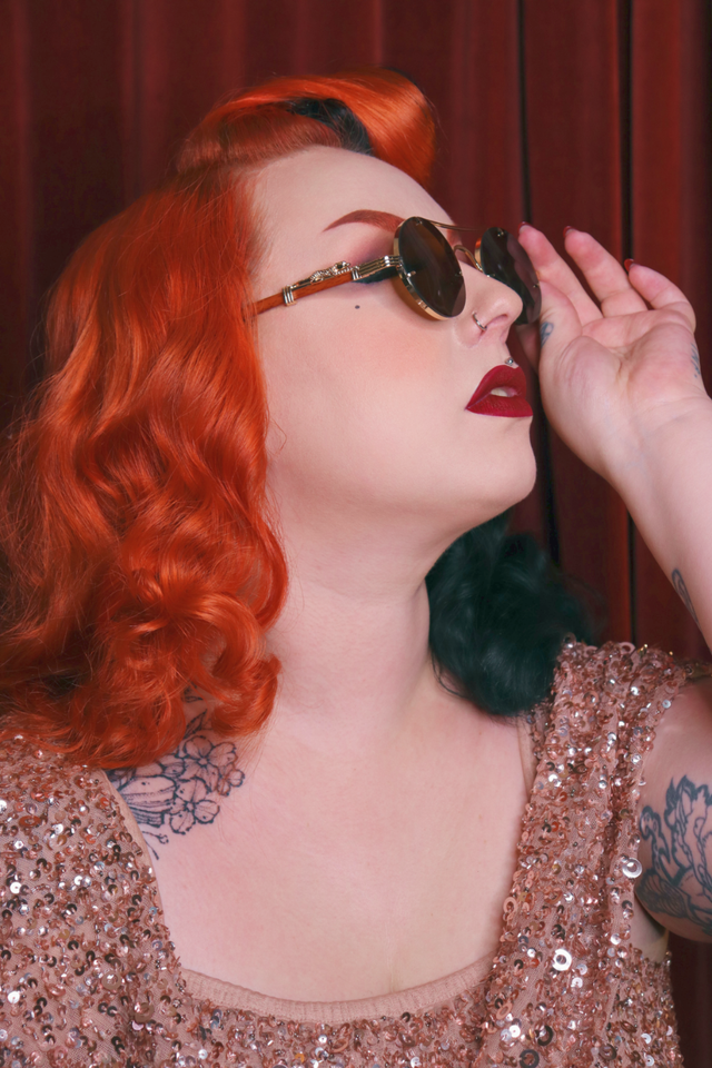 Sunglasses • La jaguar