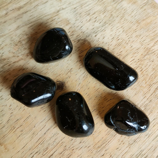 Pierre roulée Tourmaline noire A