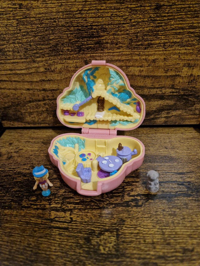 Polly Pocket Cuddly Koala Picnic