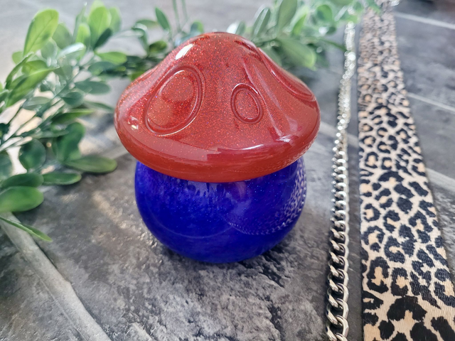 Mushroom Trinket Pot – Glitter Red &amp; Blue